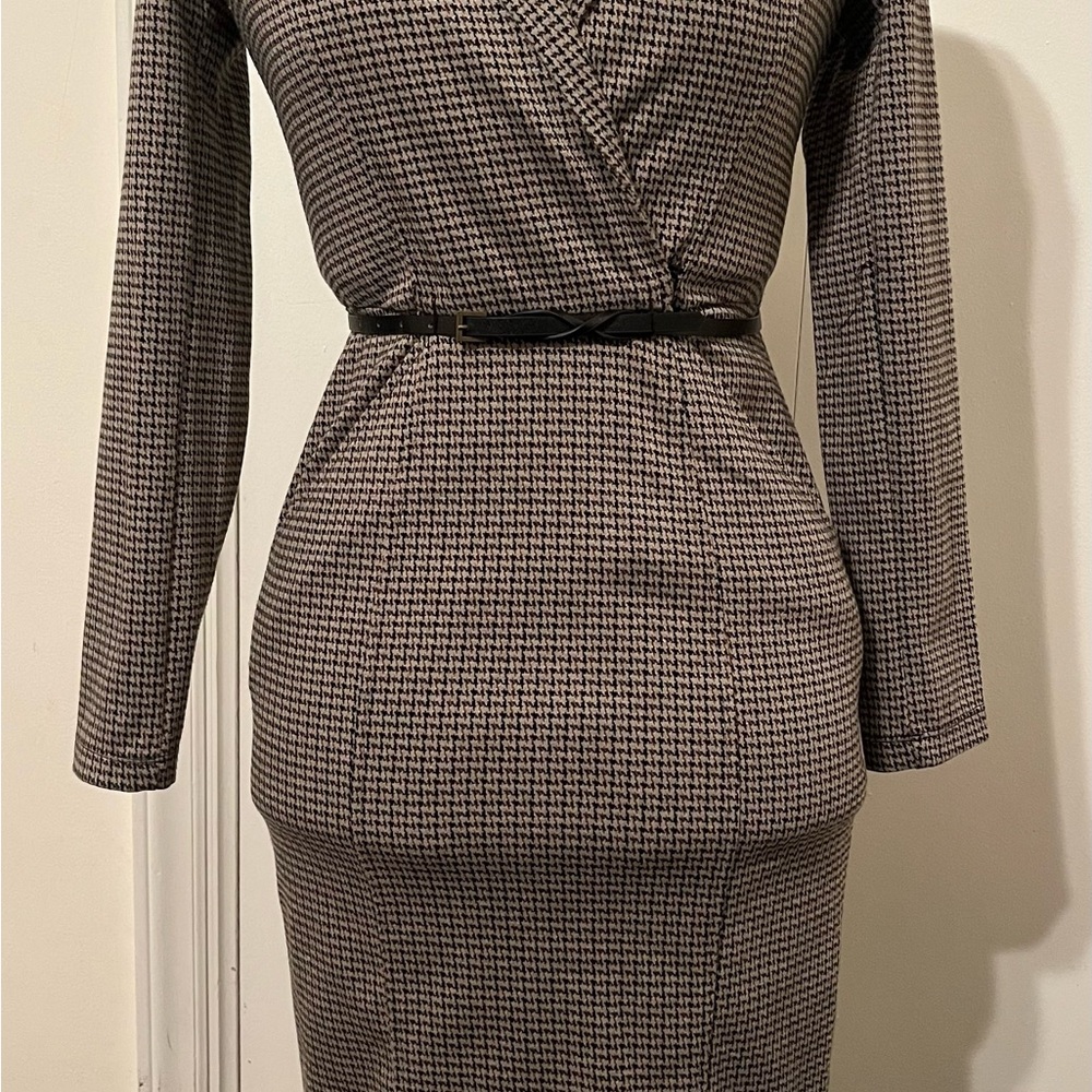 Business Dress Tan and Black Long Sleeve